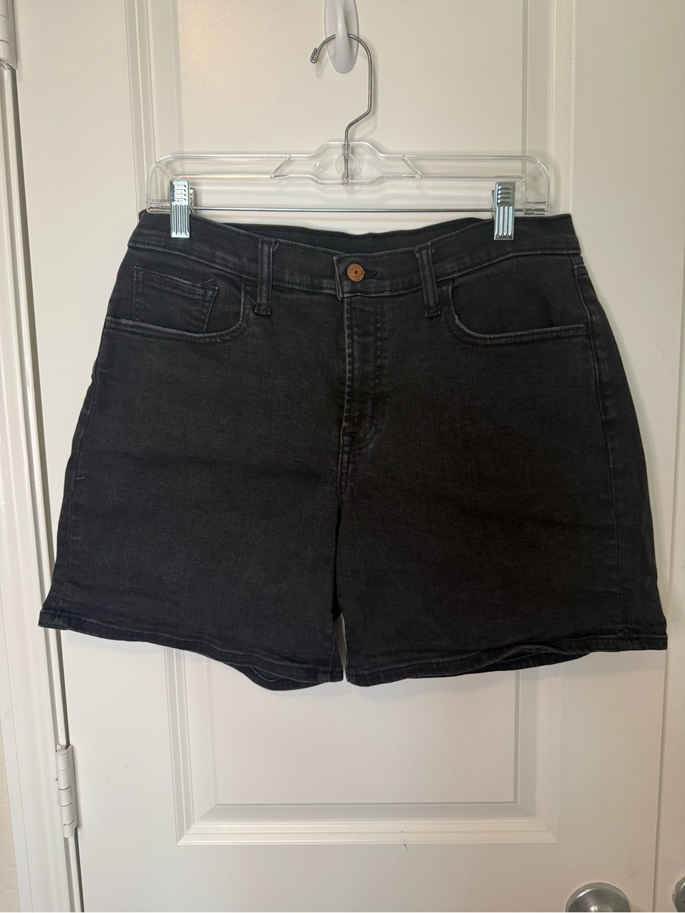 Gap Black Mid Rise Denim Shorts Size 31/12 Finished Hem 5”
